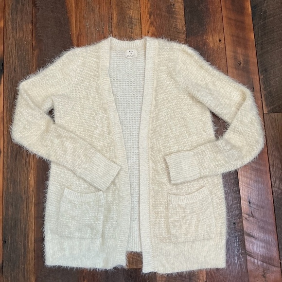 Pins and Needles Cream Fuzzy Open Front Cardigan Sweater Size M - Picture 5 of 9